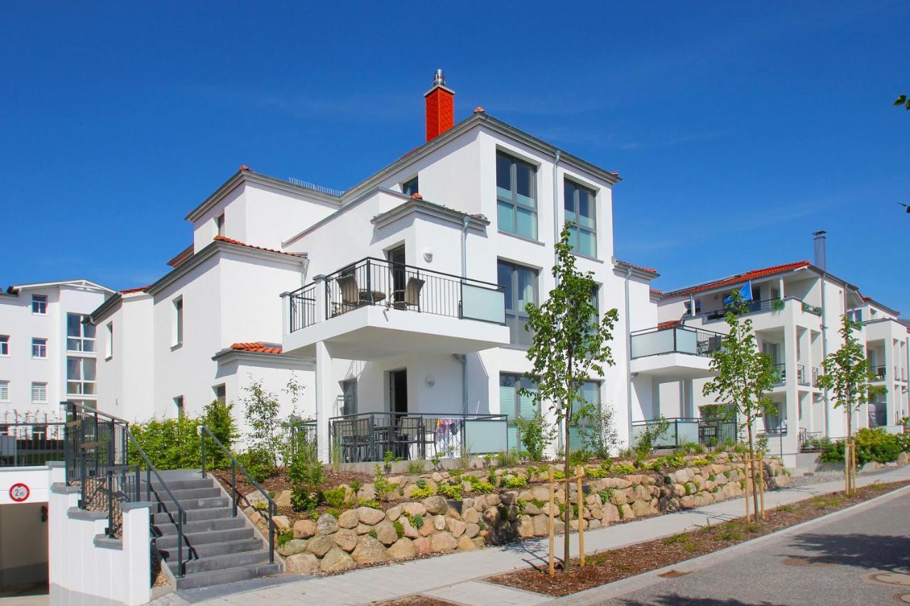 Zentrale Fewo Mit Terrasse, Gratis Nutzung Vom Ahoi Erlebnisbad Und Sauna In Sellin - Villa Anni Fewo 02 ゲーレン エクステリア 写真