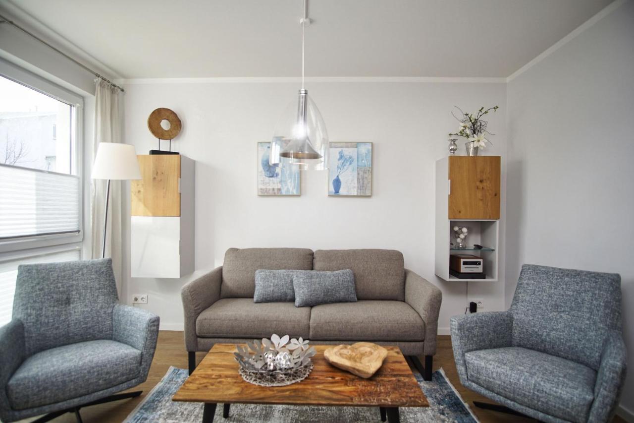 Zentrale Fewo Mit Terrasse, Gratis Nutzung Vom Ahoi Erlebnisbad Und Sauna In Sellin - Villa Anni Fewo 02 ゲーレン エクステリア 写真