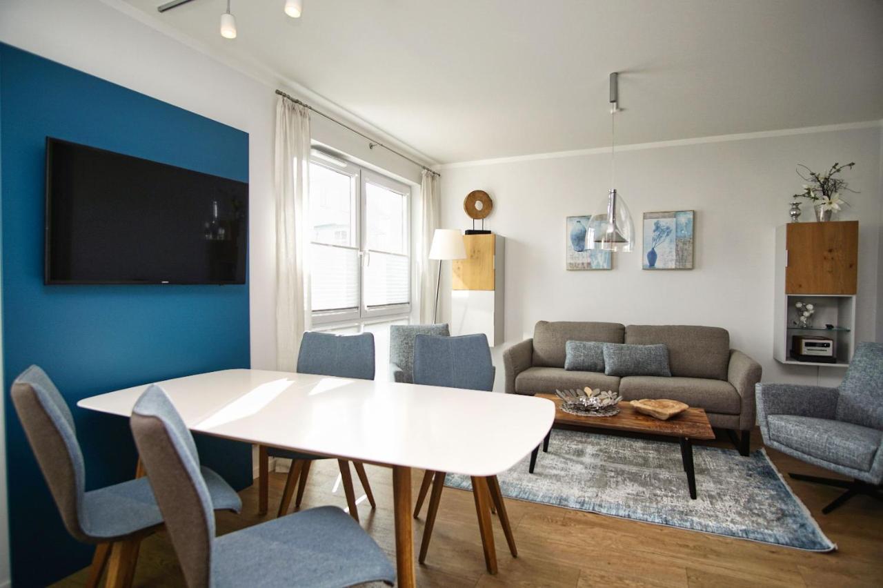 Zentrale Fewo Mit Terrasse, Gratis Nutzung Vom Ahoi Erlebnisbad Und Sauna In Sellin - Villa Anni Fewo 02 ゲーレン エクステリア 写真